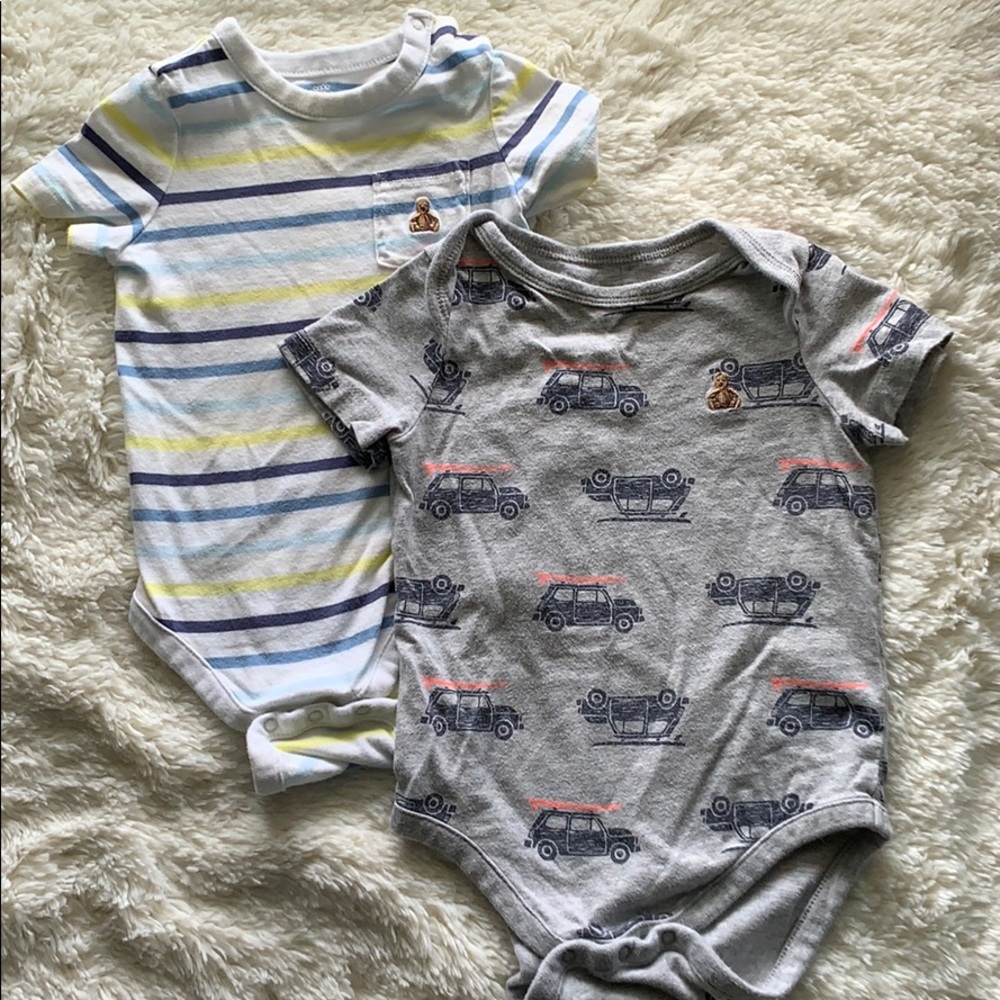 2 short sleeved baby Gap onesies